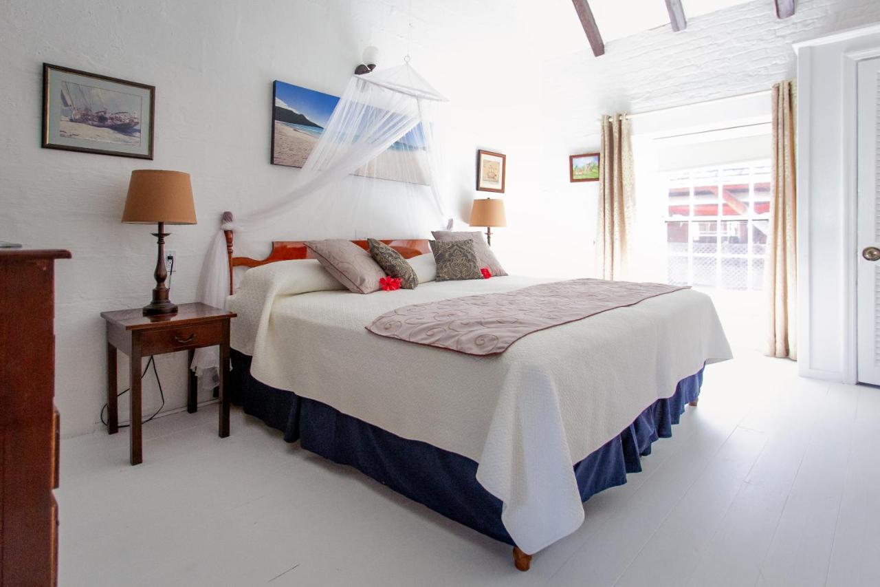 Admiral'S Inn And Gunpowder Suites English Harbour Buitenkant foto