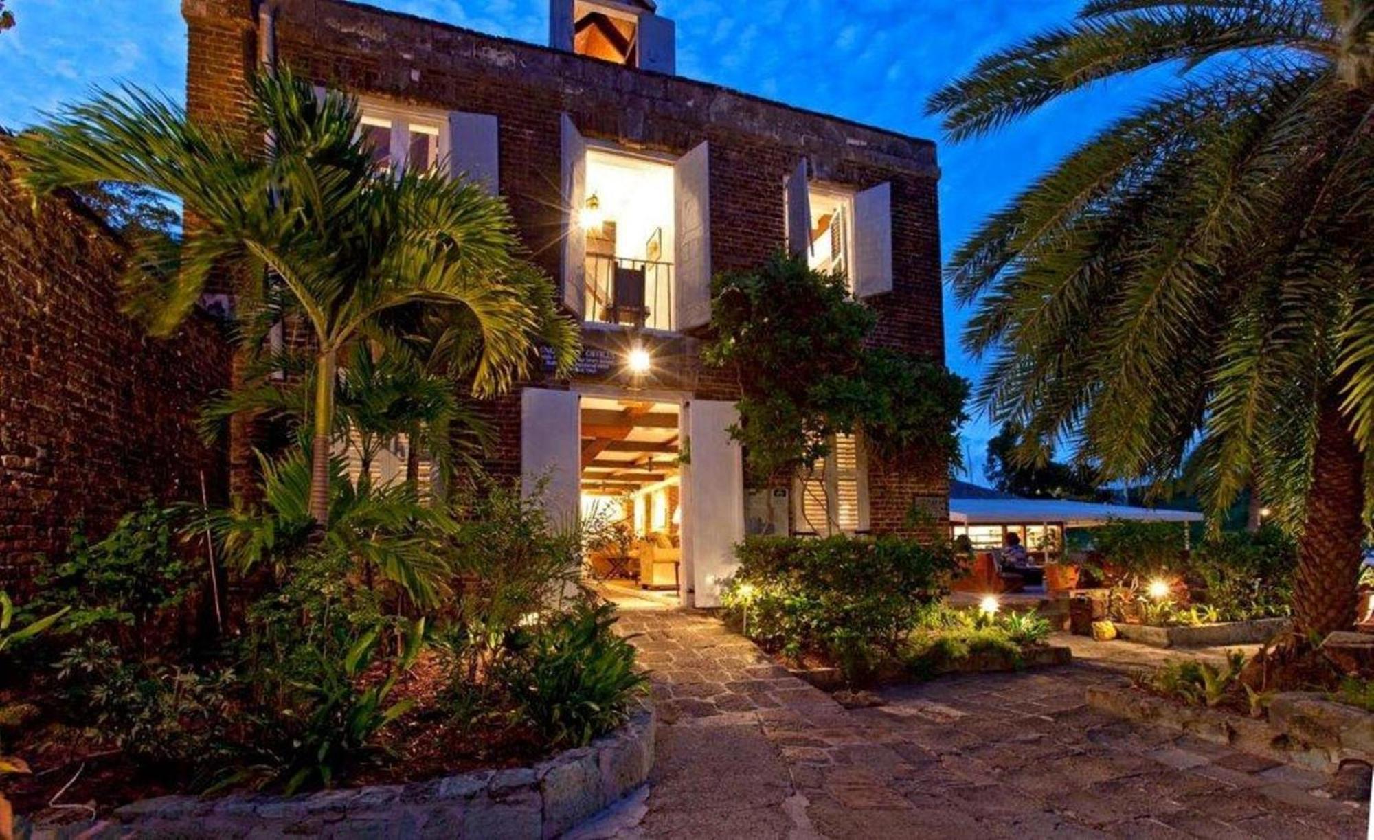 Admiral'S Inn And Gunpowder Suites English Harbour Buitenkant foto