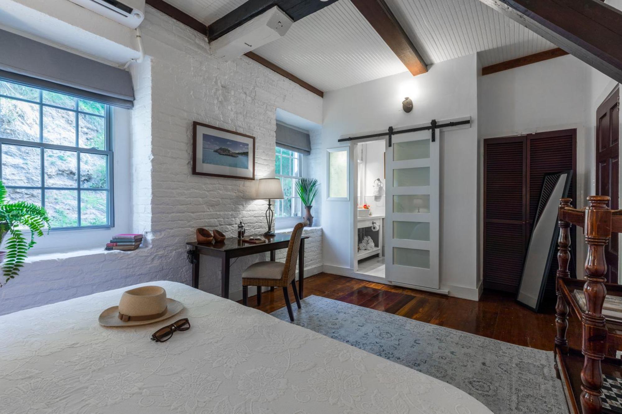 Admiral'S Inn And Gunpowder Suites English Harbour Buitenkant foto