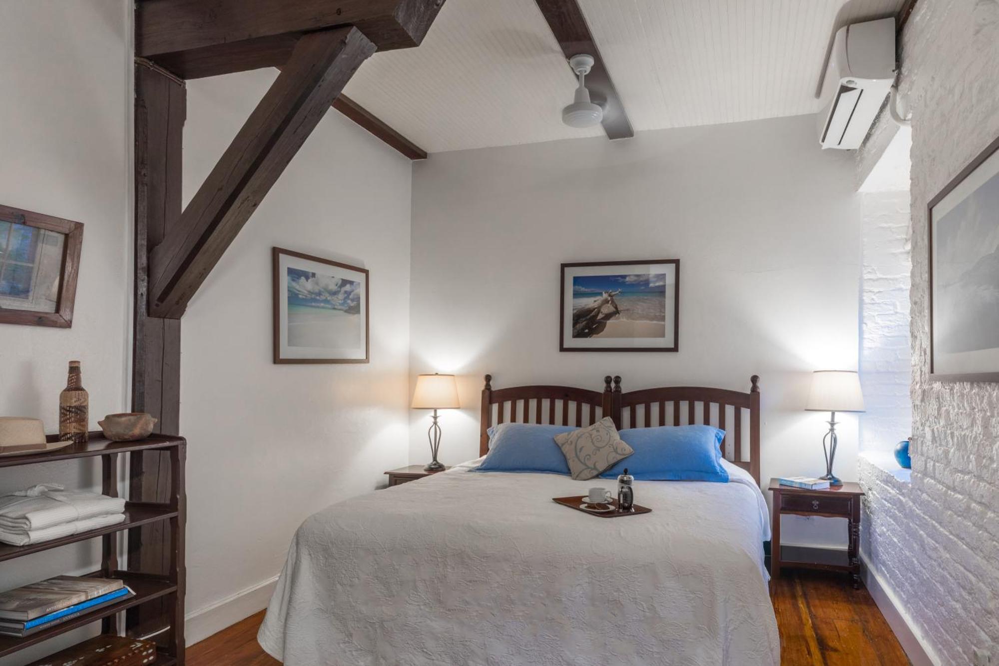 Admiral'S Inn And Gunpowder Suites English Harbour Buitenkant foto