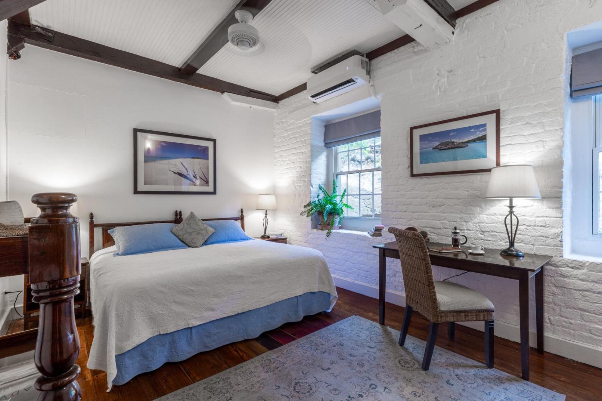 Admiral'S Inn And Gunpowder Suites English Harbour Buitenkant foto