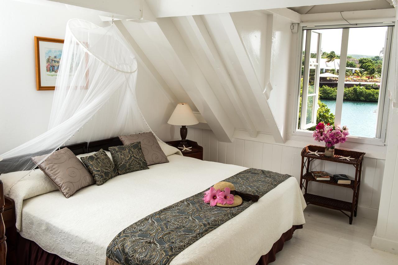 Admiral'S Inn And Gunpowder Suites English Harbour Buitenkant foto